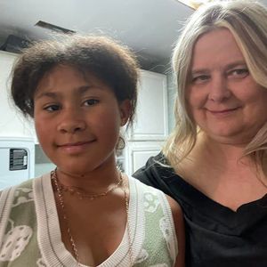 Meet your Posher, Elaine